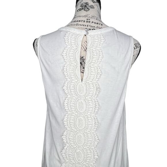 Daniel Rainn (M) Quin Keyhole Crochet Top - Stitch Fix Mixed Material Blouse - Picture 11 of 13